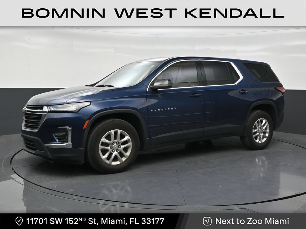 Used 2023 Chevrolet Traverse LS FWD image 1