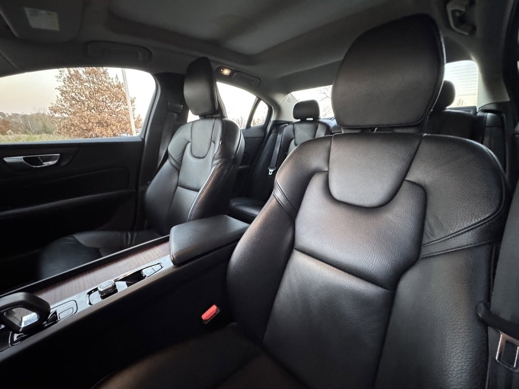 Used 2024 Volvo S60 B5 Plus image 22