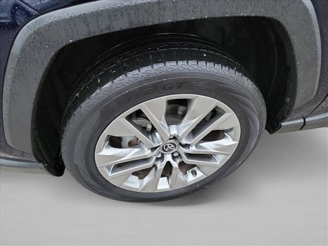 Used 2024 Toyota RAV4 XLE Premium FWD image 9