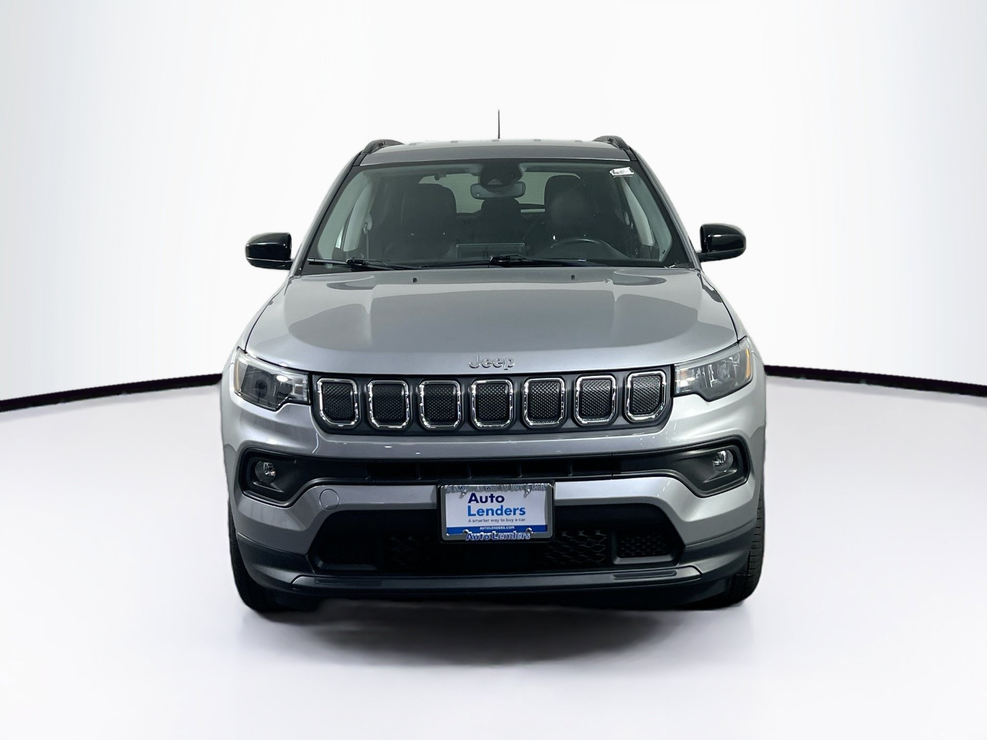 Used 2022 Jeep Compass Latitude w/ Convenience Group AWD/4WD image 2