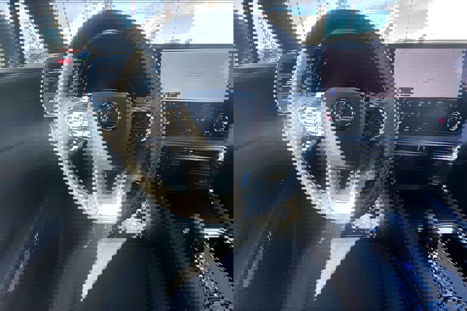 Used 2024 Lexus RX 350 Premium w/ Convenience Package image 5