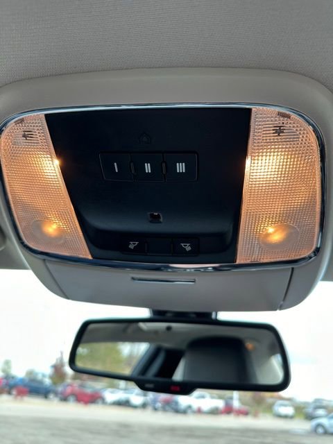 Used 2018 Chrysler 300 Limited image 34