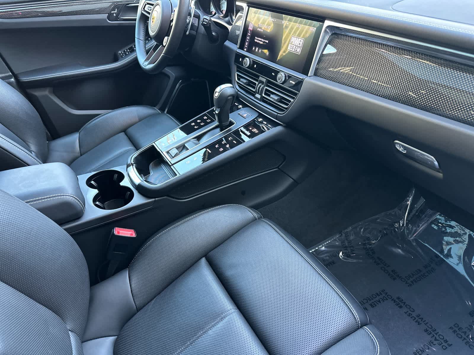 Certified 2025 Porsche Macan GTS AWD/4WD image 17