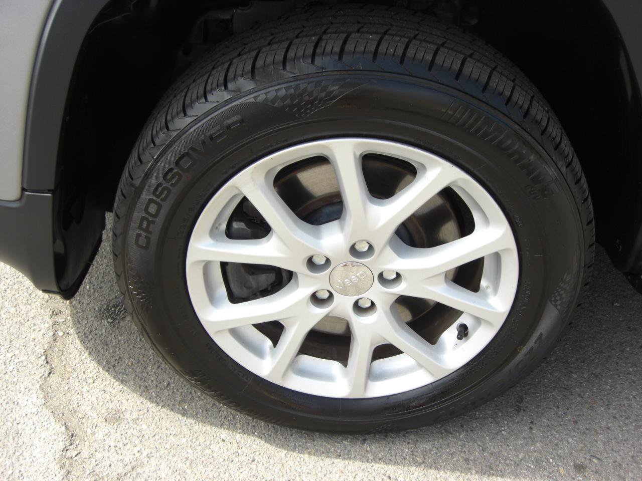 Used 2015 Jeep Cherokee Latitude FWD image 5
