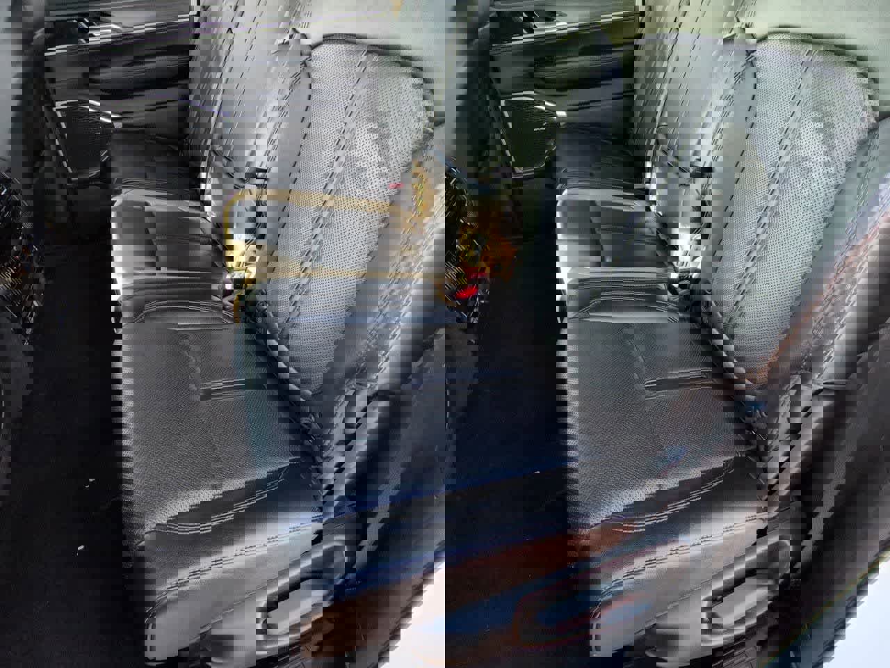 Used 2024 Jeep Wagoneer Series II w/ Flexible Seating Group image 18