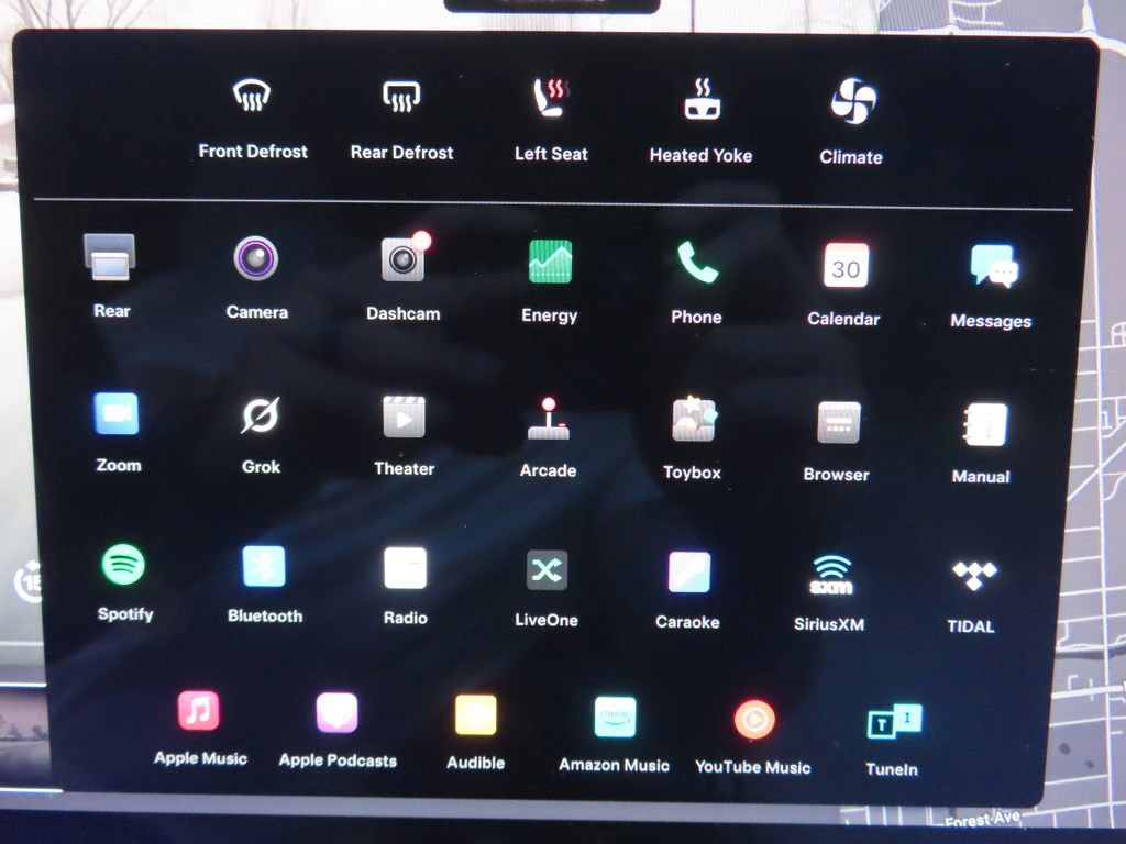 Used 2023 Tesla Model X image 29