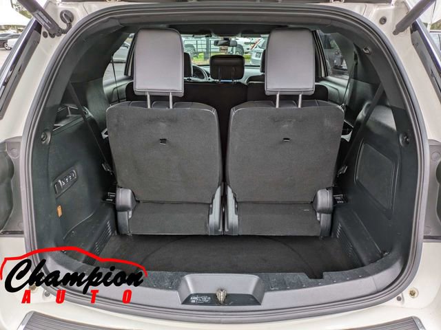 Used 2019 Ford Explorer Limited w/ Ford Safe & Smart Package FWD image 16