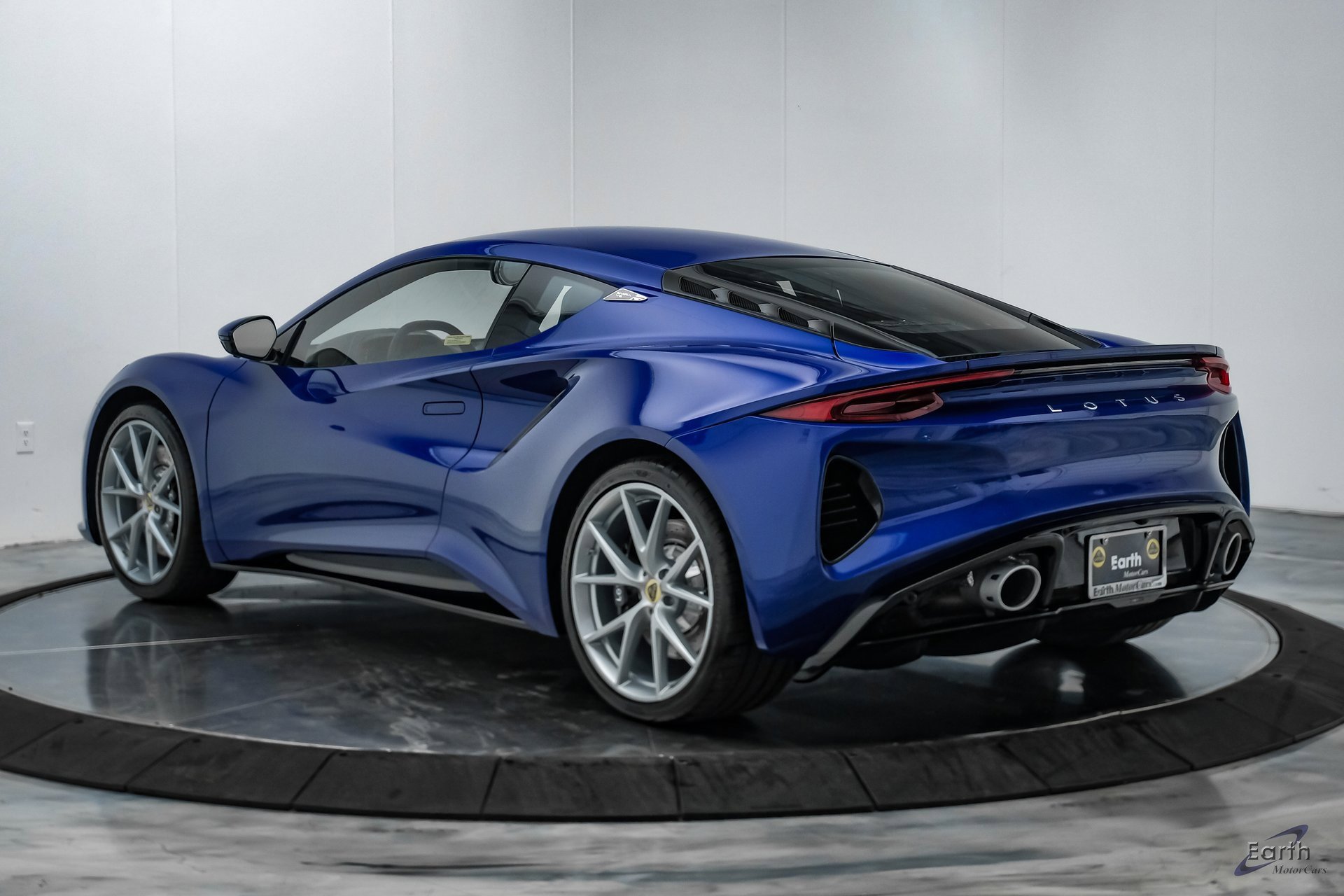 New 2025 Lotus Emira image 8