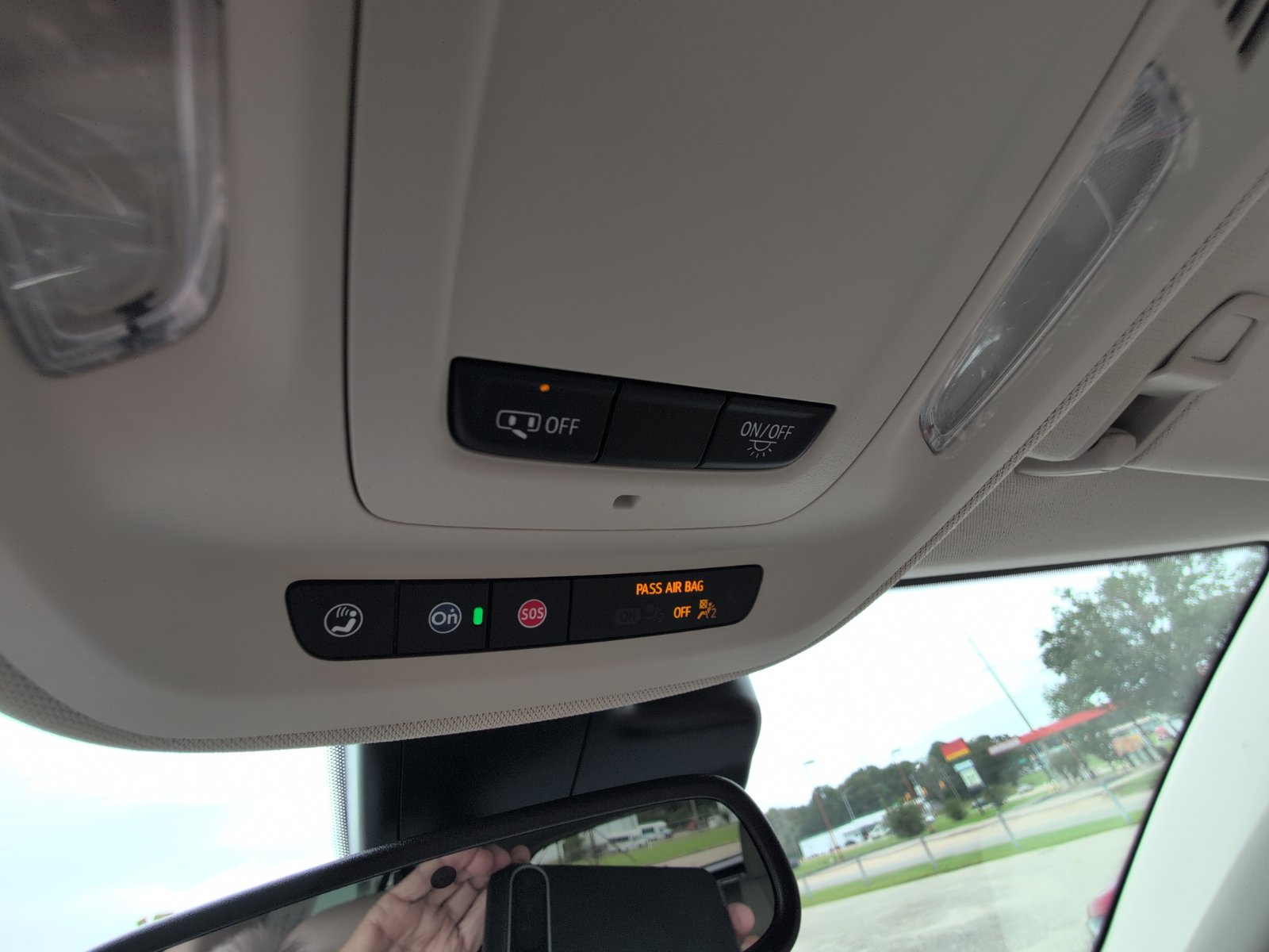 Used 2022 Buick Envision Essence w/ Safety Package FWD image 30
