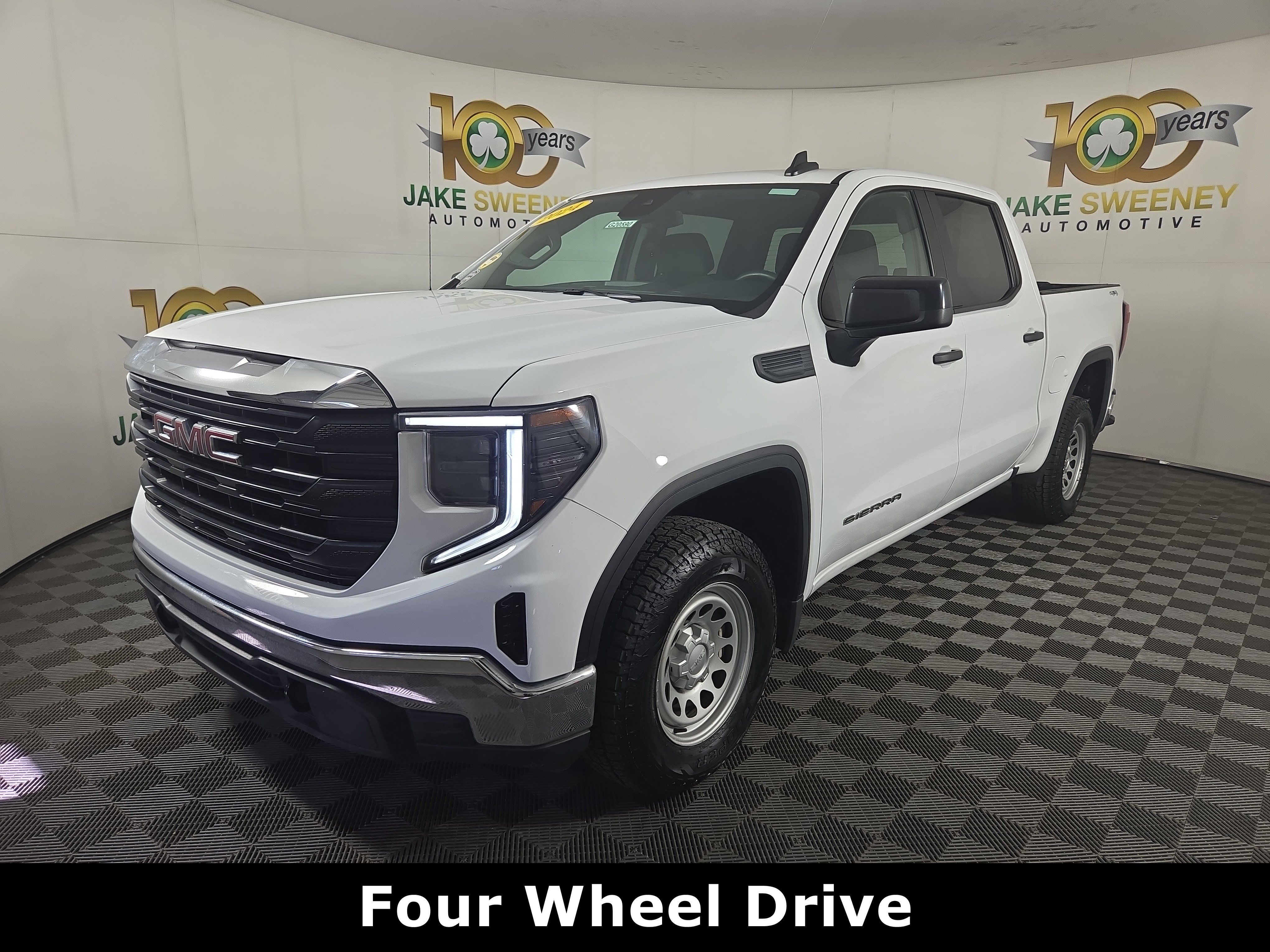 Certified 2024 GMC Sierra 1500 Pro w/ Pro Value Package AWD/4WD image 3