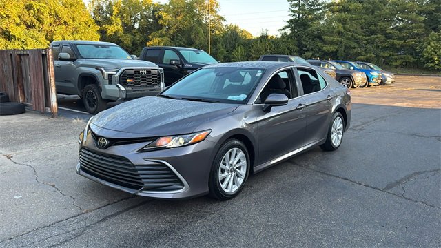Used 2024 Toyota Camry LE image 2