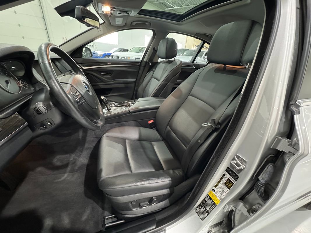 Used 2011 BMW 535i xDrive Sedan image 9