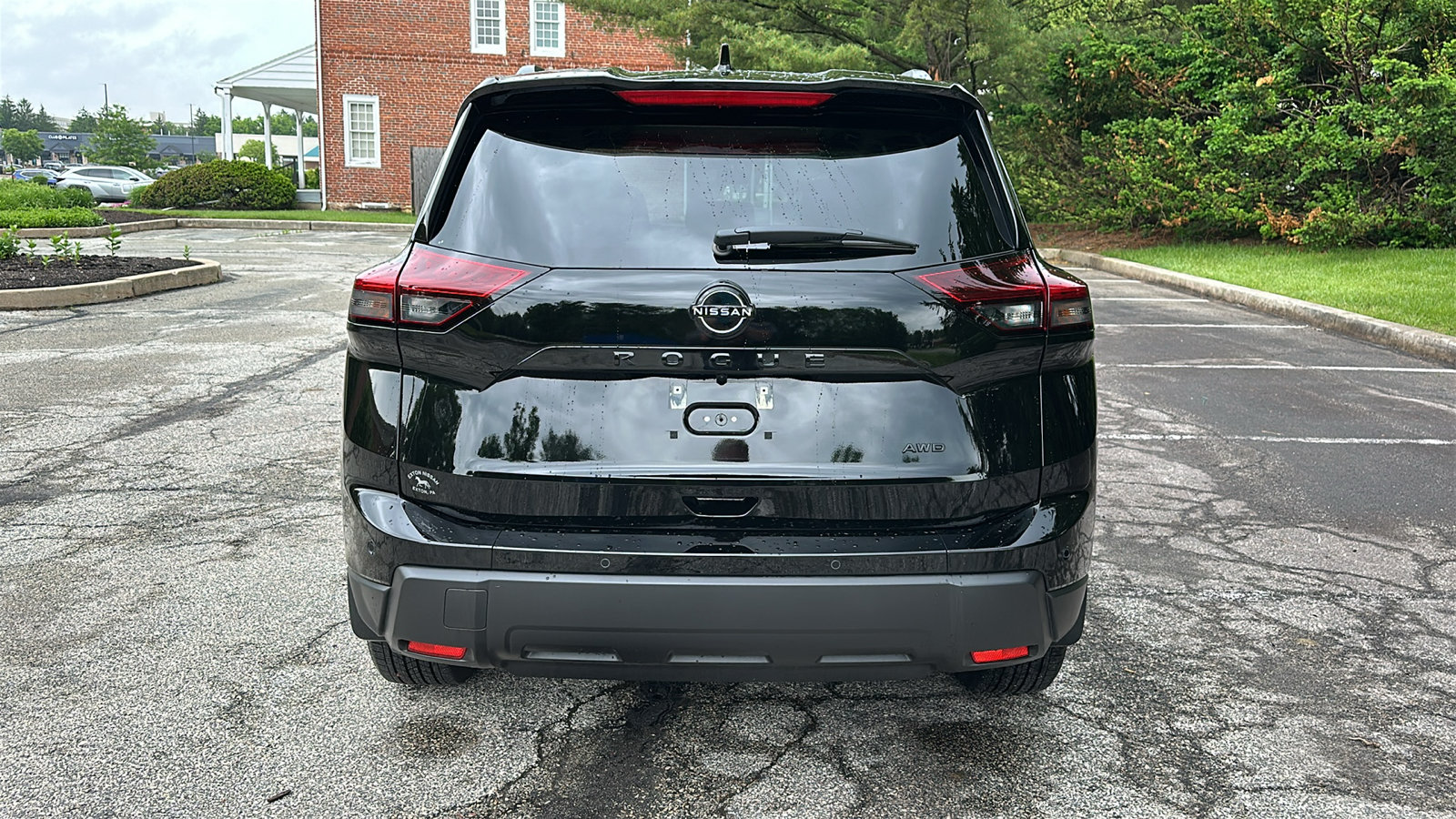 Certified 2026 Nissan Rogue Dark Armor AWD/4WD image 5