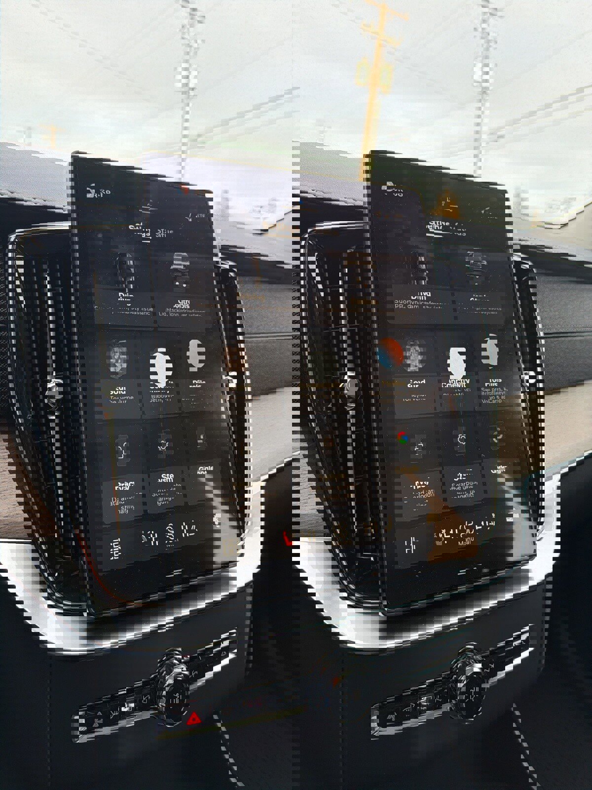 New 2026 Volvo XC90 B5 Core w/ Protection Package Premier image 23