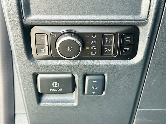 Used 2025 Ford F150 Lariat w/ Equipment Group 501A Mid image 10