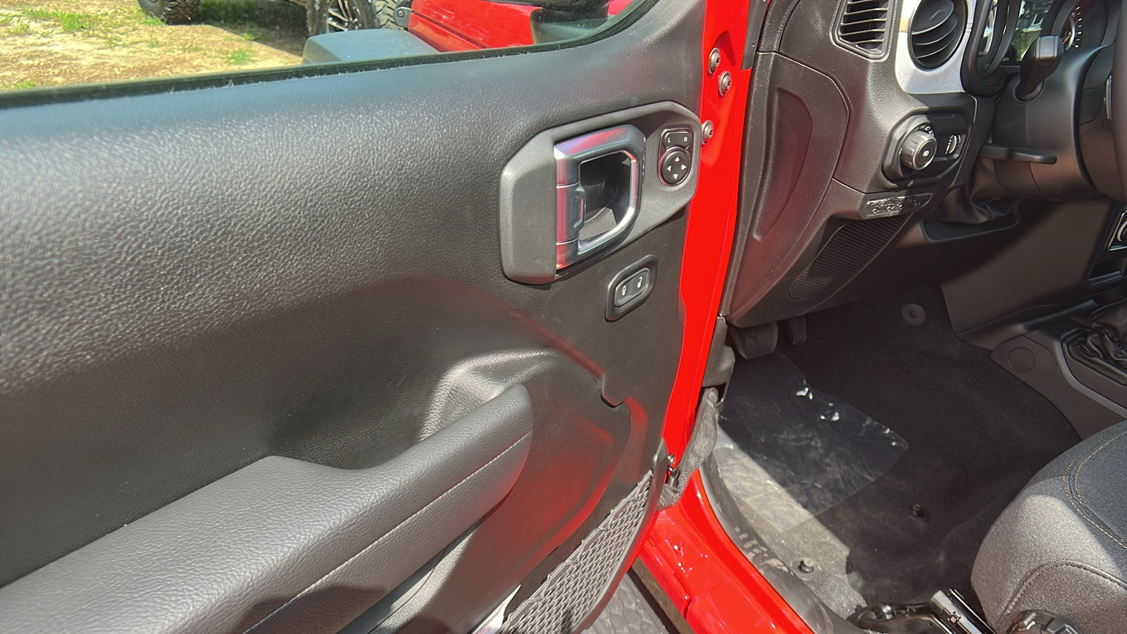 New 2025 Jeep Wrangler Sport S image 15