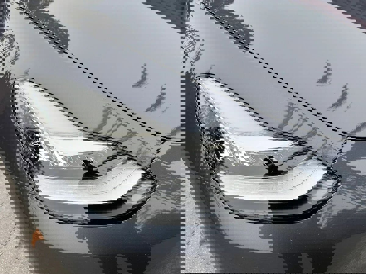 Used 2023 Tesla Model Y Long Range image 13