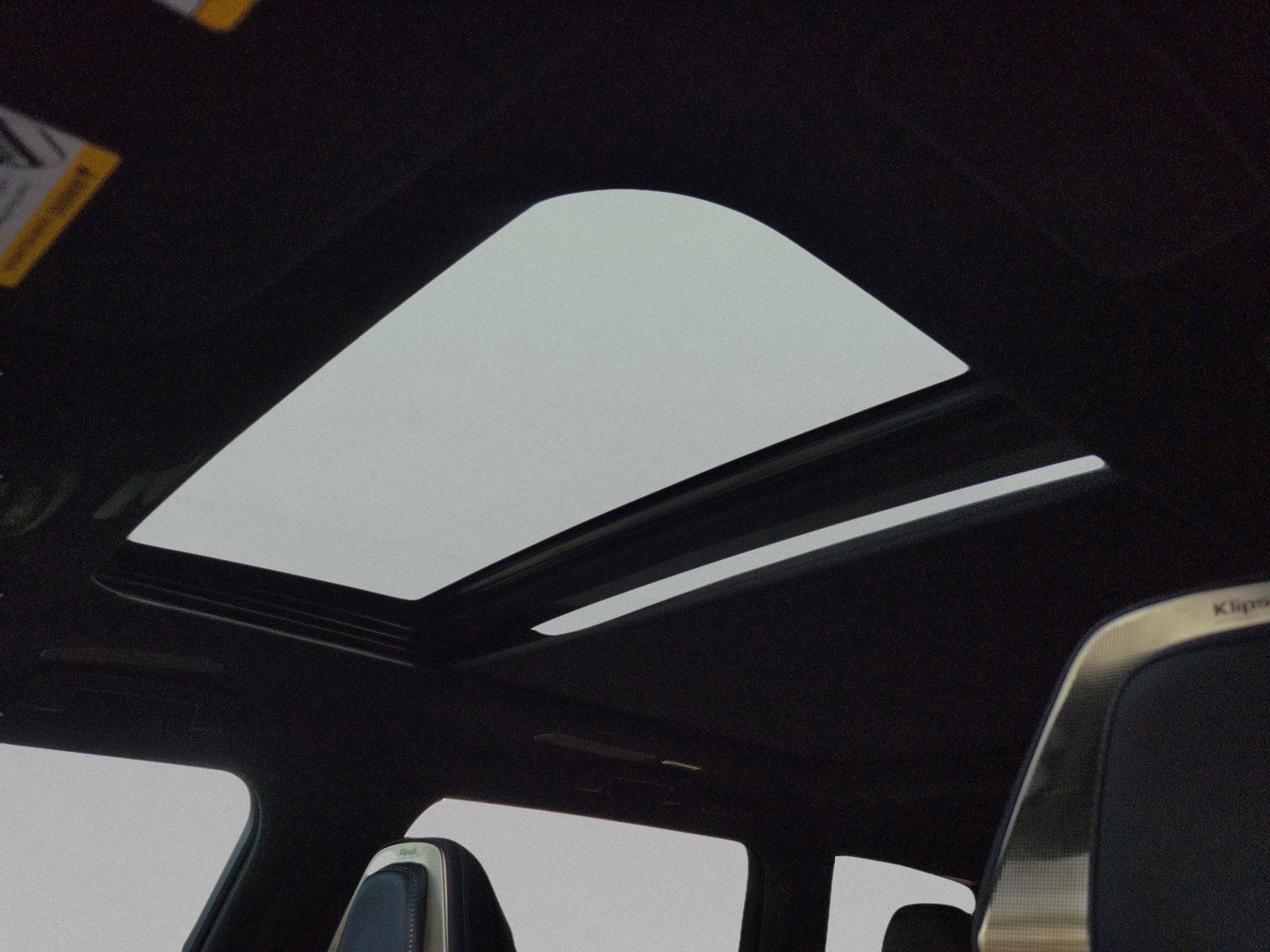 Certified 2026 INFINITI QX80 4WD w/ Sport Exterior Package image 17