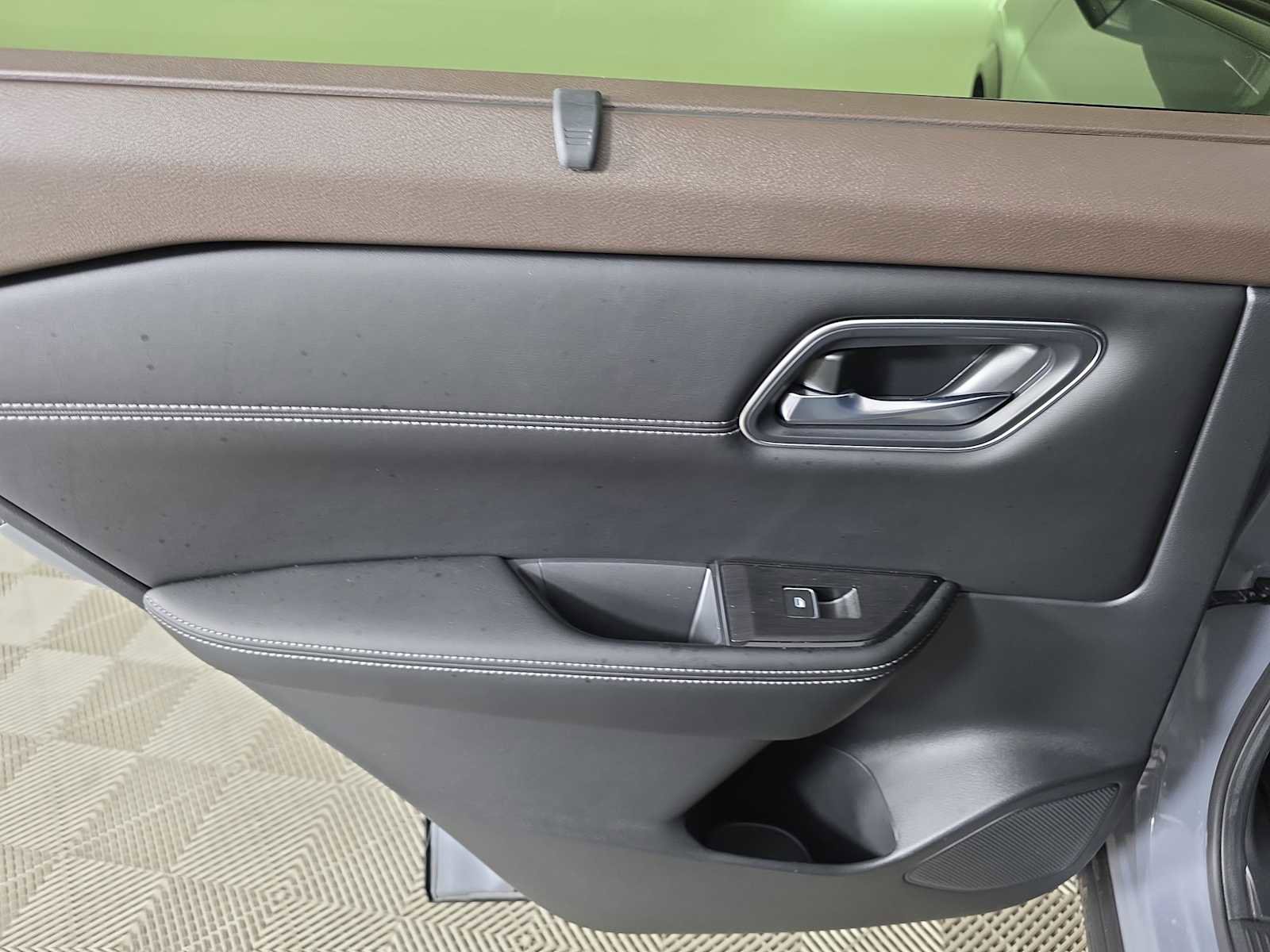 Used 2023 Nissan Rogue Platinum w/ Platinum Premium Package image 30