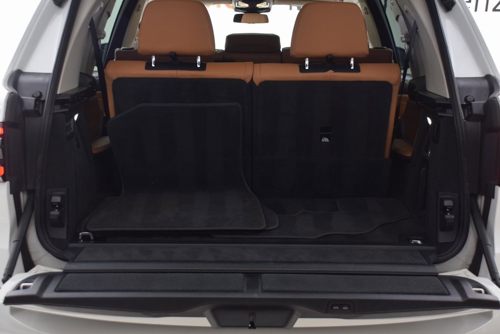 Used 2023 BMW X7 xDrive40i w/ Parking Assistance Package image 34