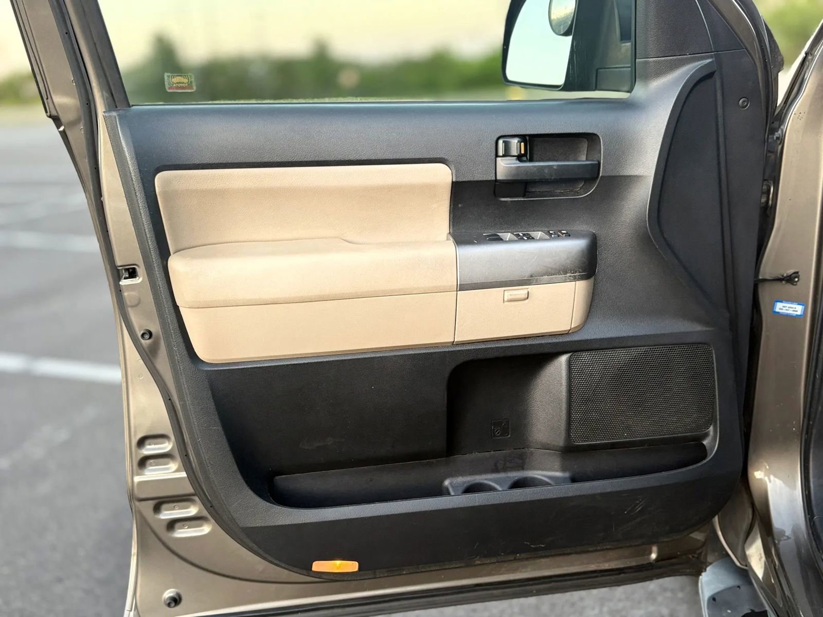 Used 2012 Toyota Sequoia SR5 RWD image 9