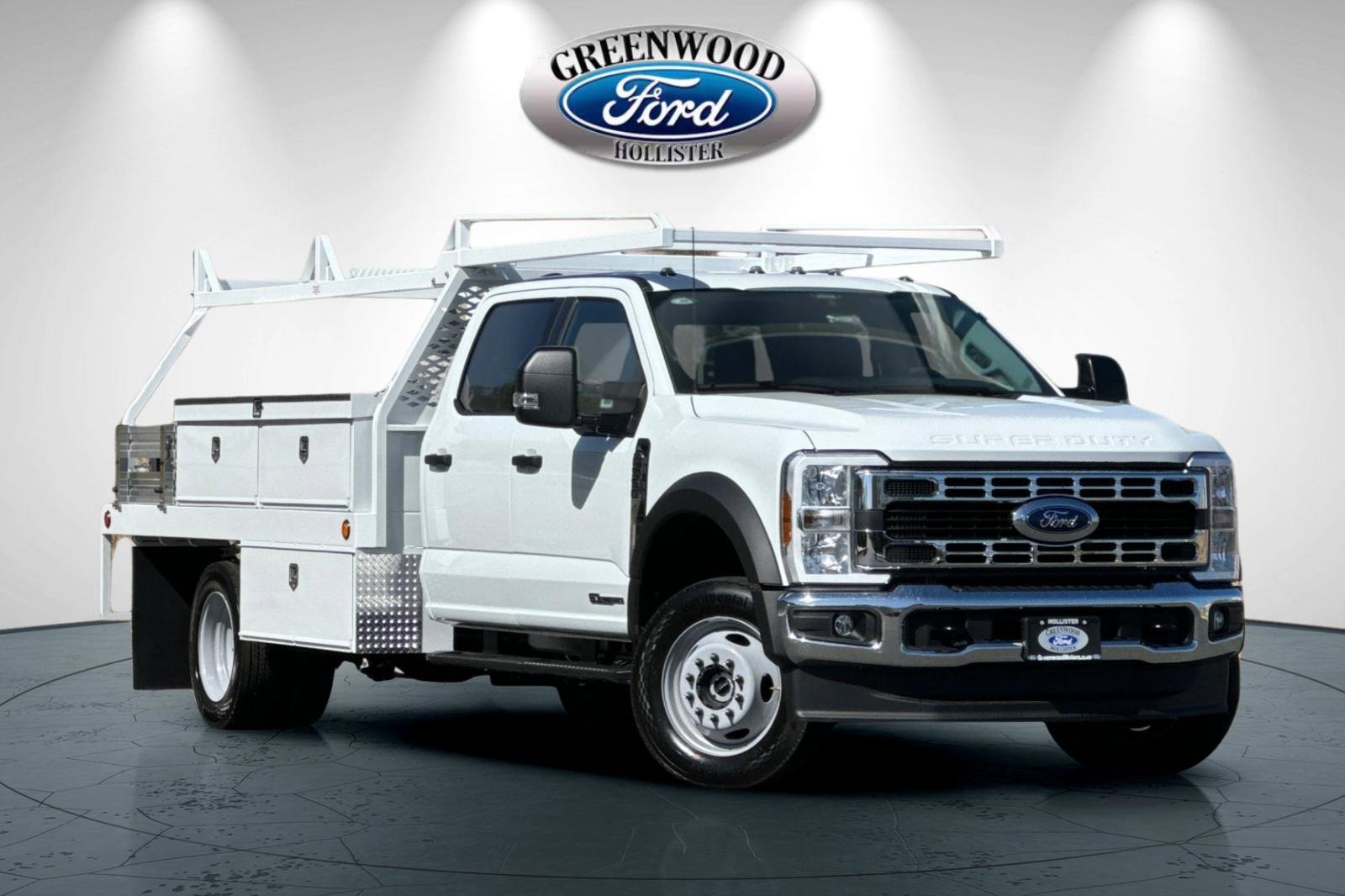 New 2025 Ford F550 4x4 Crew Cab Super Duty image 2
