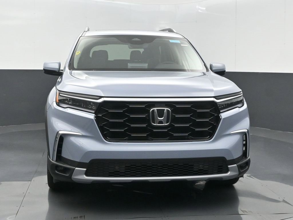 New 2025 Honda Pilot Touring image 4