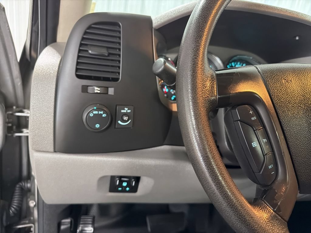 Used 2014 Chevrolet Silverado 2500 W/T AWD/4WD image 25