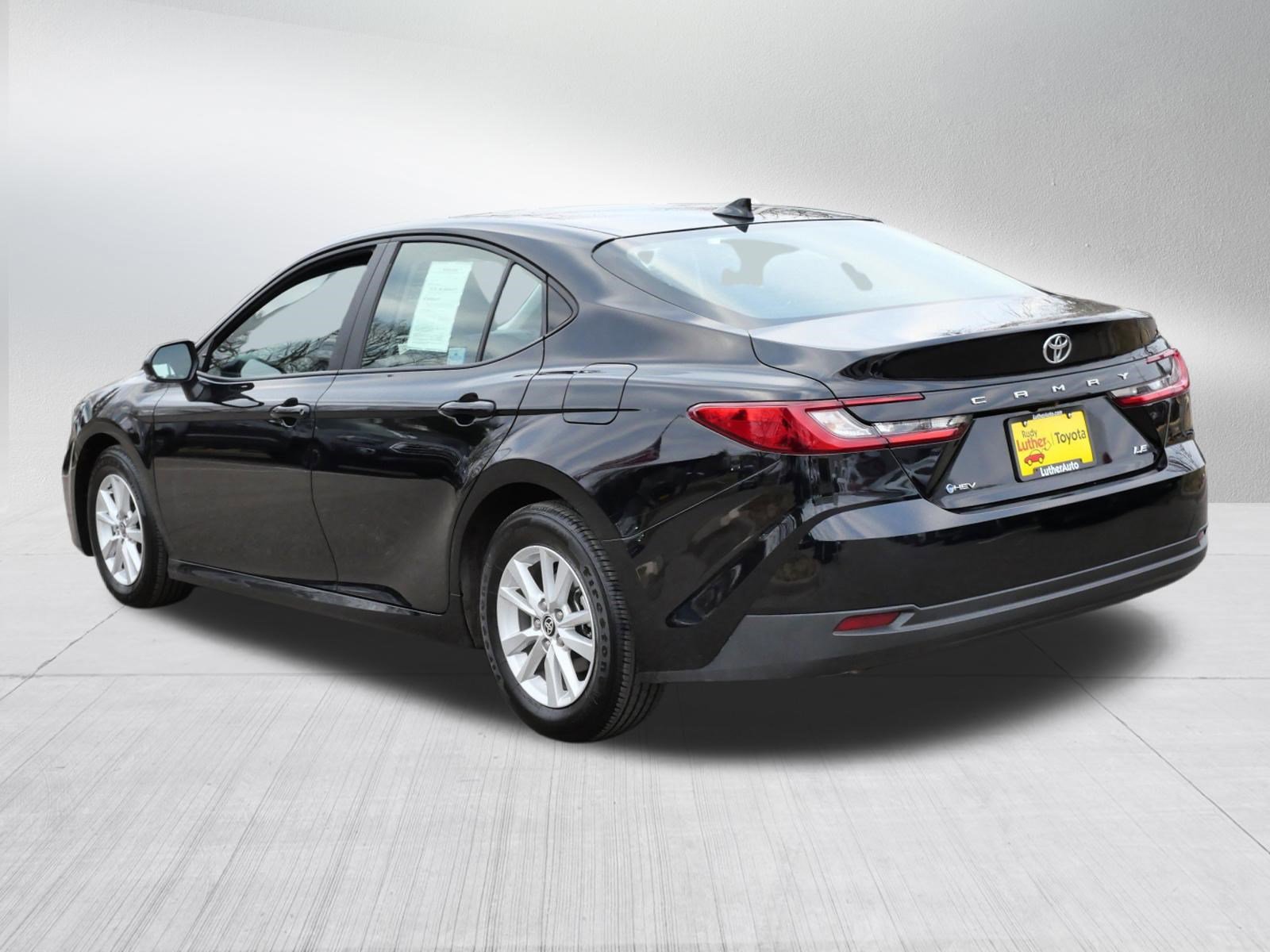 Certified 2025 Toyota Camry LE image 6