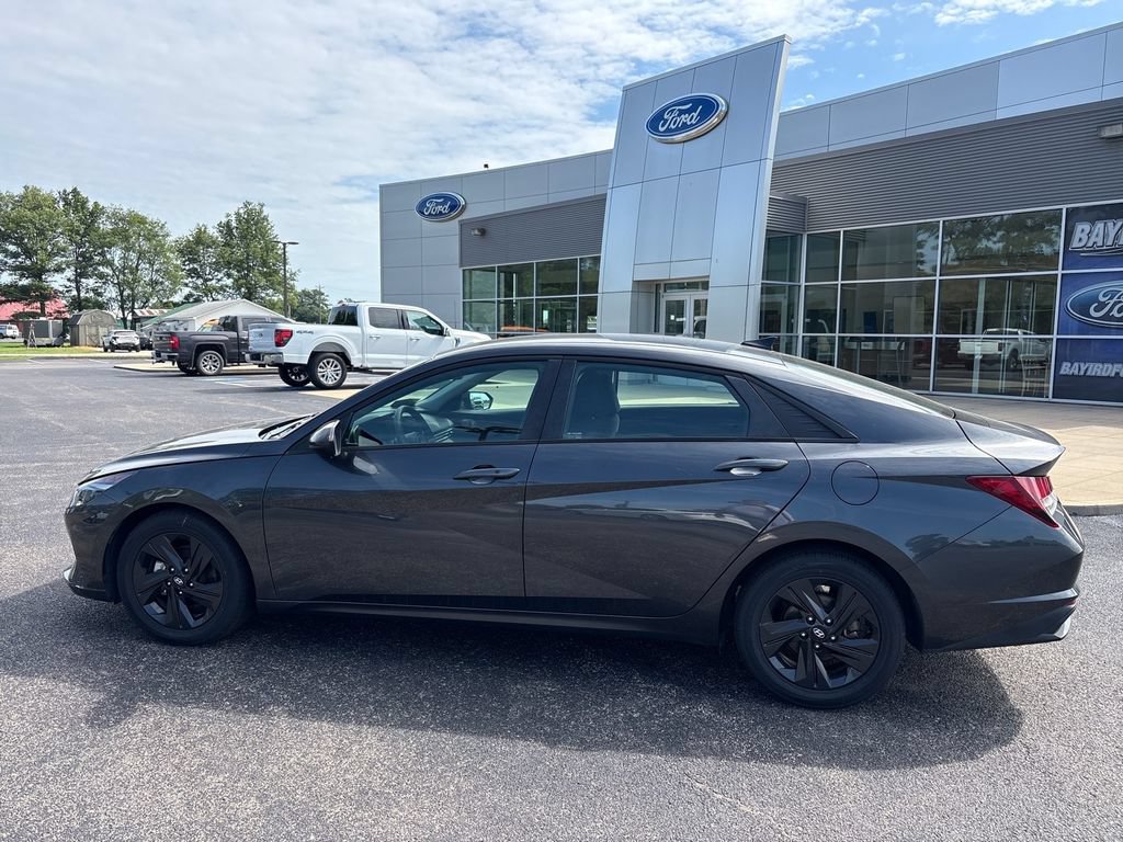 Used 2021 Hyundai Elantra SEL FWD image 9