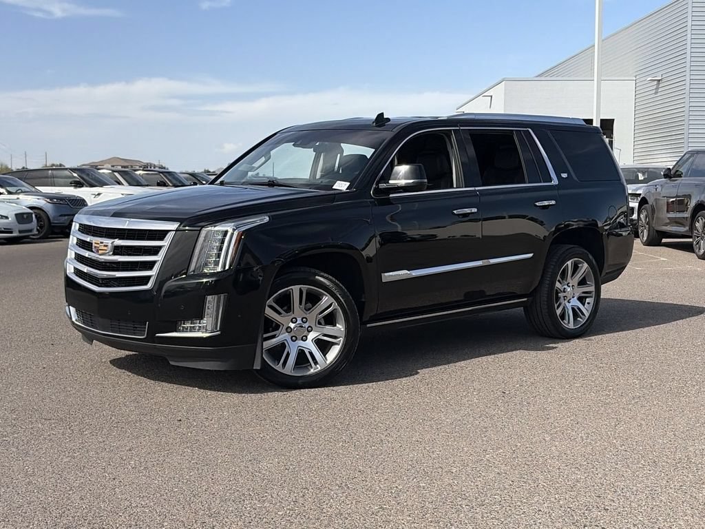 Used 2017 Cadillac Escalade Premium Luxury AWD/4WD image 3
