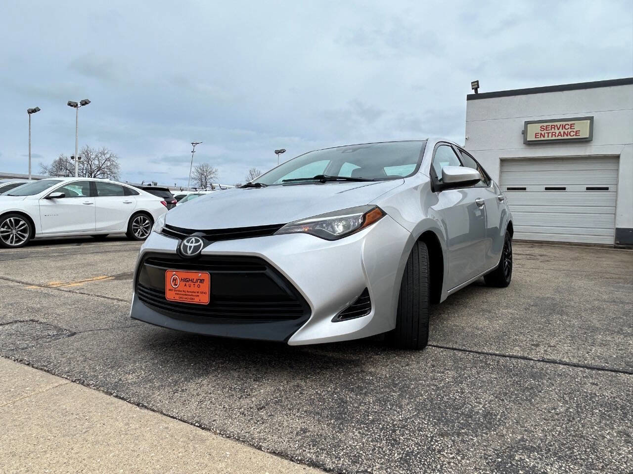 Used 2017 Toyota Corolla LE w/ Carpet Mat Package (TMS) image 8