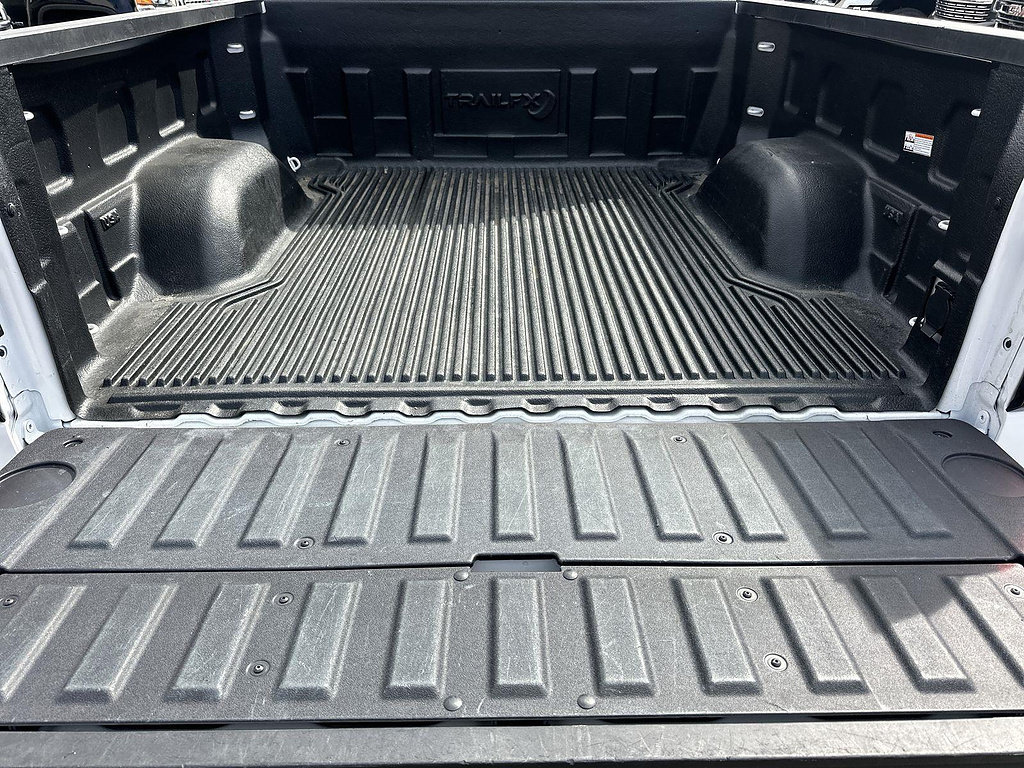 Used 2026 GMC Sierra 1500 SLT RWD image 25