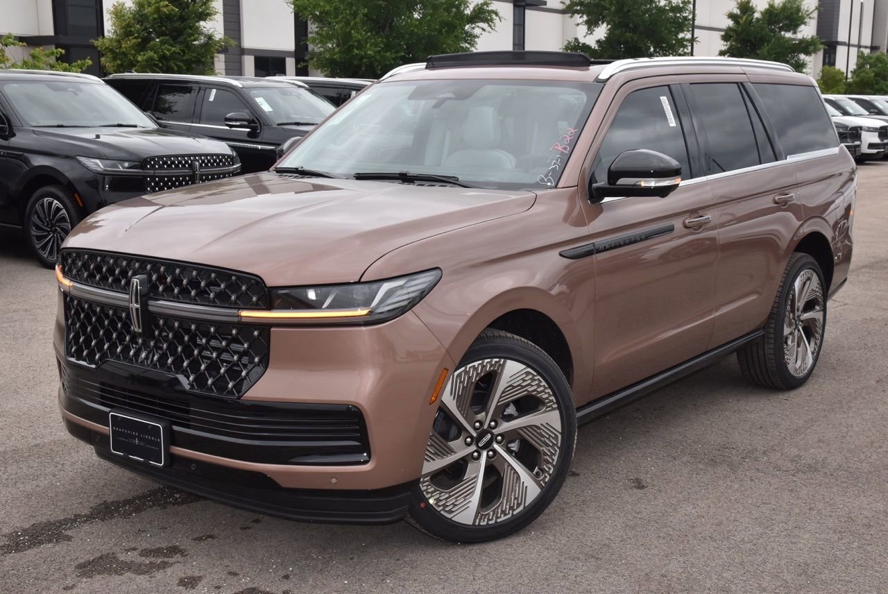 New 2026 Lincoln Navigator Black Label AWD/4WD image 12