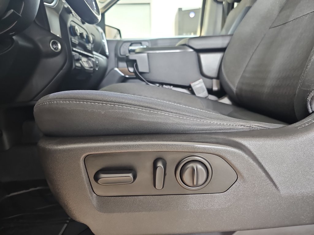 Used 2019 Chevrolet Silverado 1500 LT w/ All-Star Edition AWD/4WD image 34