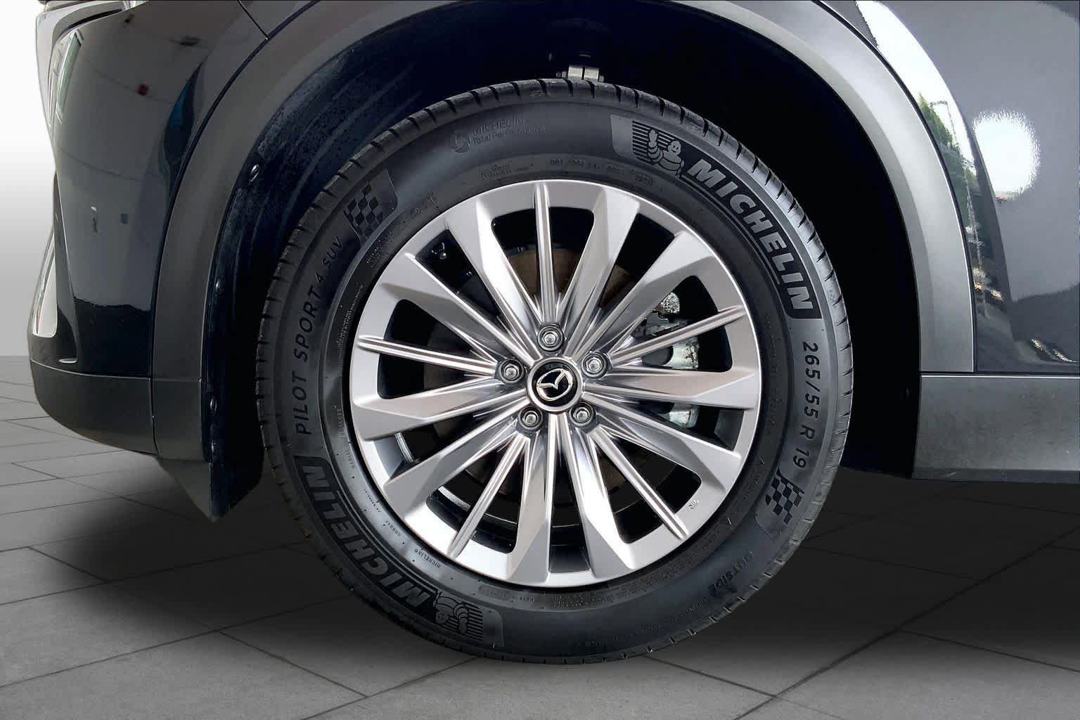 Used 2025 MAZDA CX-90 3.3 Turbo w/ Select Package AWD/4WD image 11