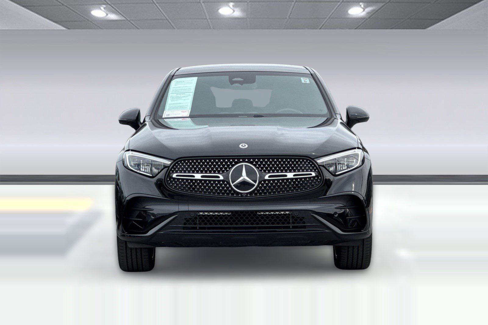 Used 2025 Mercedes-Benz GLC 300 4MATIC image 5