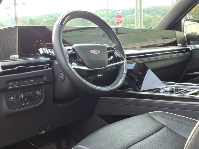 Certified 2025 Cadillac Escalade Premium Luxury w/ LPO, Floor Liner Package AWD/4WD image 12