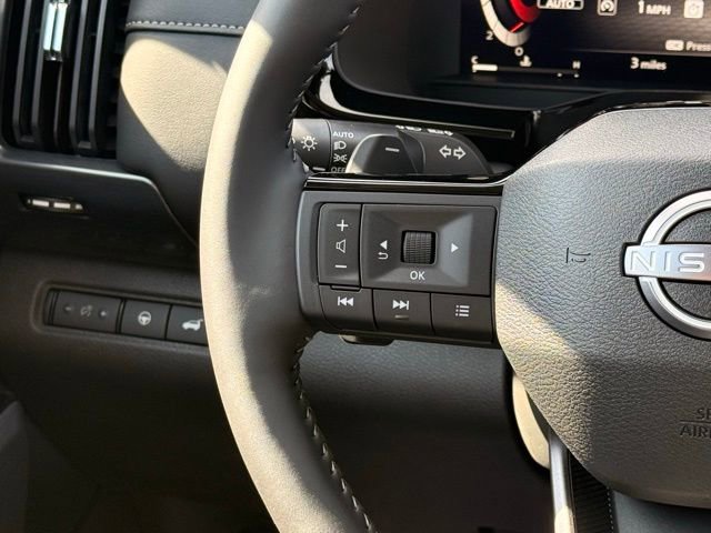 New 2026 Nissan Pathfinder SL image 24