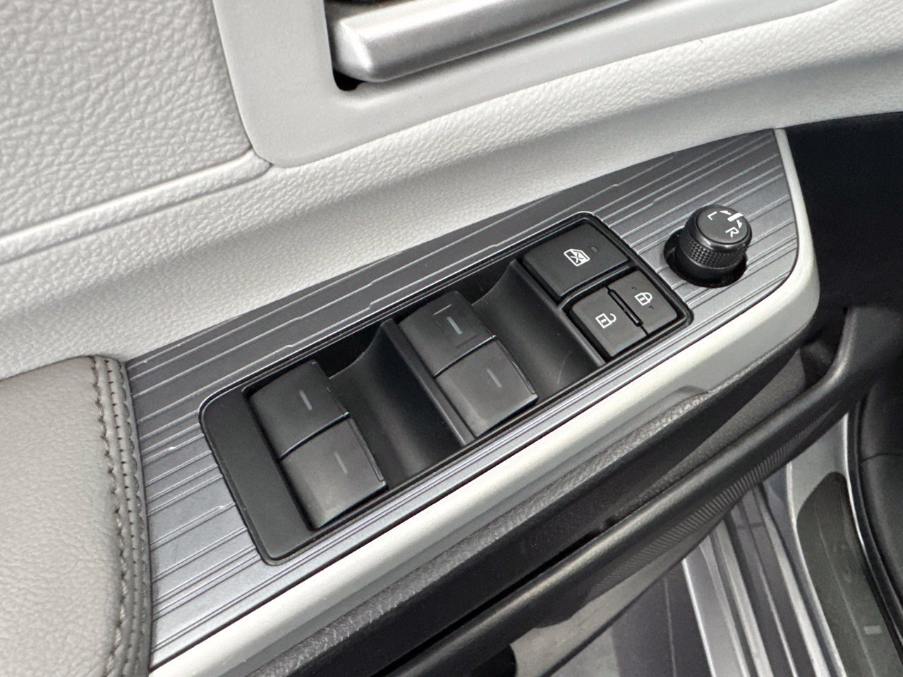 Certified 2026 Toyota Sienna XLE FWD image 39