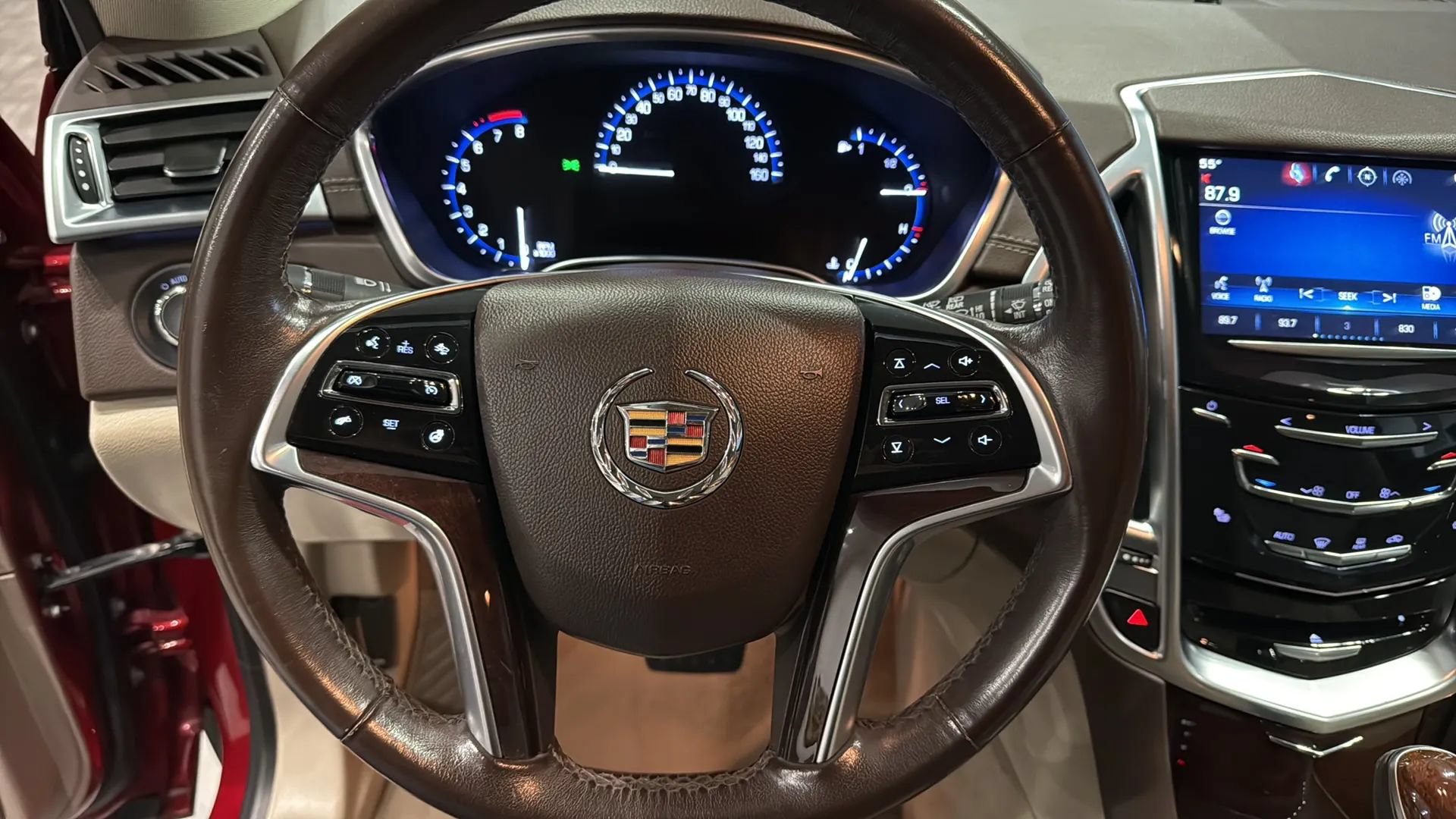 Used 2015 Cadillac SRX Luxury w/ Driver Awareness Package FWD image 22