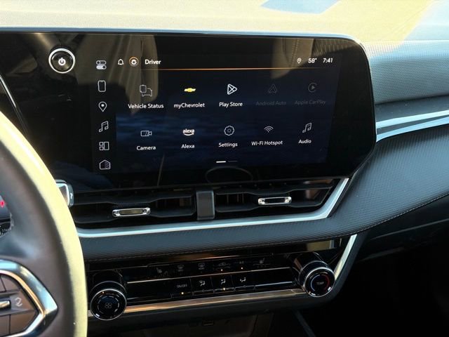 Used 2025 Chevrolet Equinox LT image 16