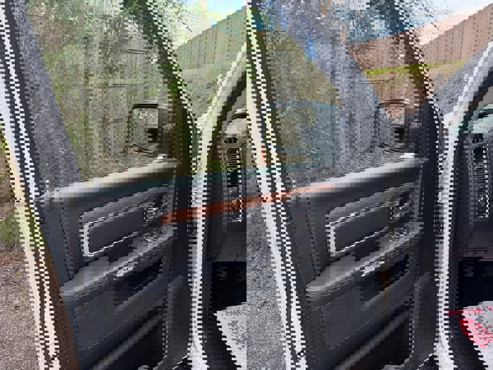 Used 2017 RAM 1500 Laramie w/ Convenience Group image 12