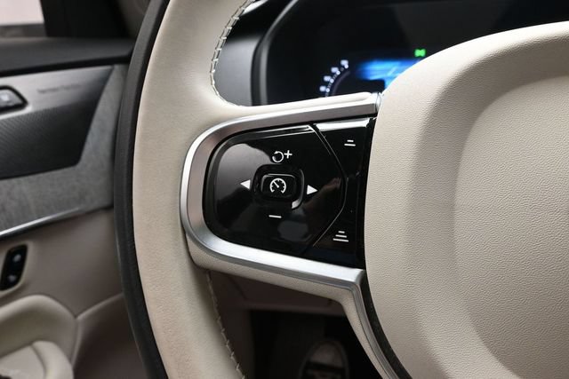 Used 2024 Volvo XC90 B6 Plus w/ Protection Package Premier AWD/4WD image 25