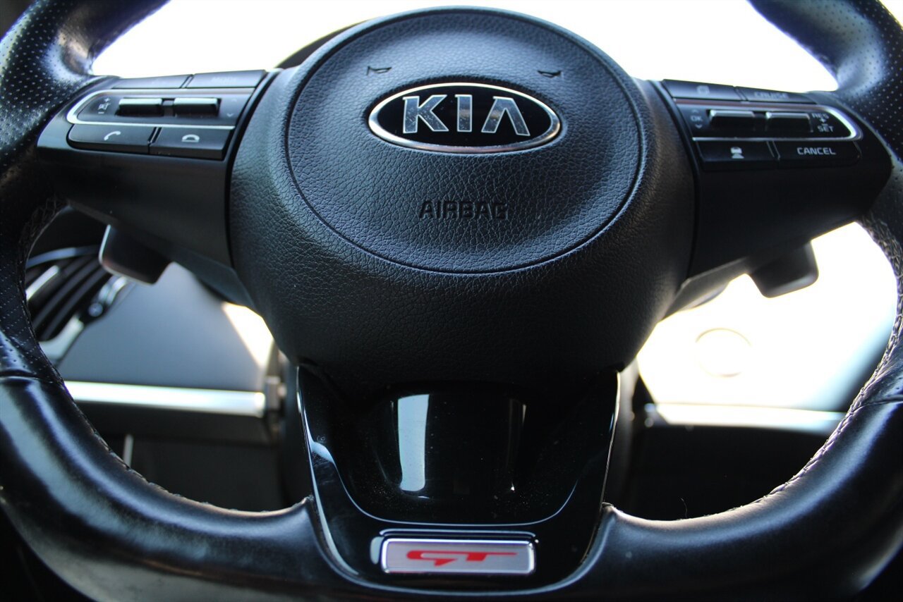 Used 2018 Kia Stinger GT2 AWD/4WD image 37