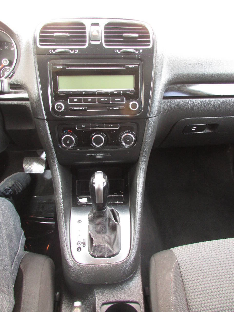 Used 2011 Volkswagen Jetta S image 32