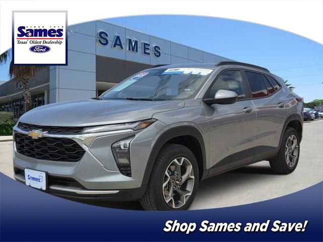 Used 2025 Chevrolet Trax LT
