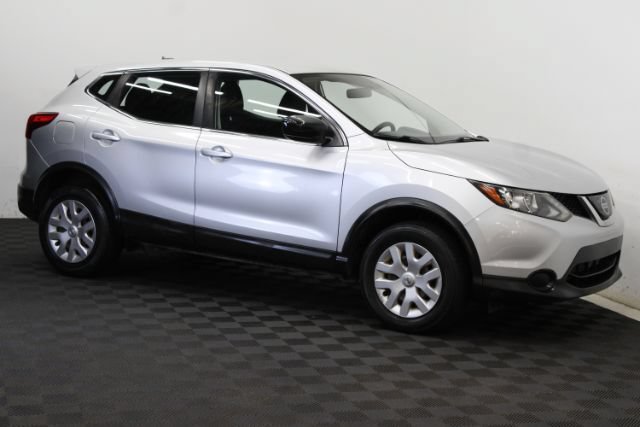 Used 2018 Nissan Rogue Sport S FWD image 3
