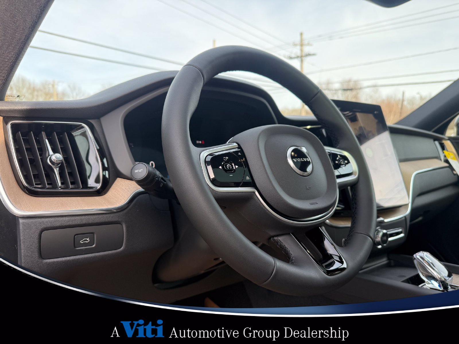 Used 2026 Volvo XC60 B5 Plus w/ Protection Package Premier AWD/4WD image 12