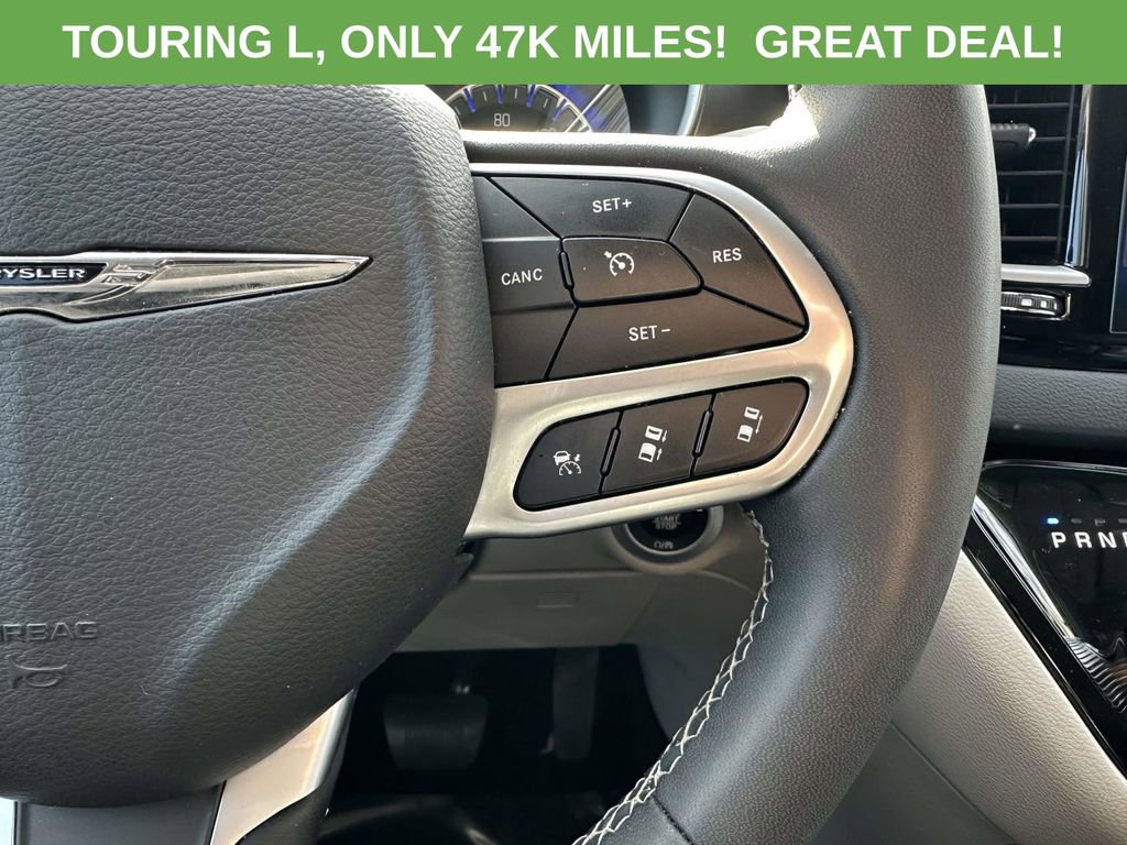 Used 2024 Chrysler Pacifica Touring-L FWD image 16